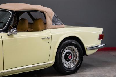 1971 Triumph FUEL INJECTED OVERDIVE TR6