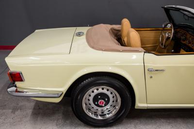 1971 Triumph FUEL INJECTED OVERDIVE TR6