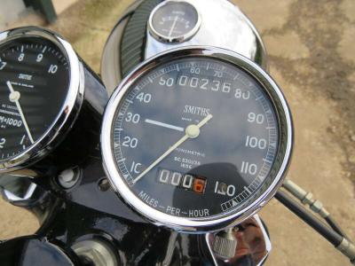 1960 Triumph T120R BONNEVILLE