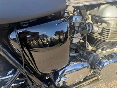 2001 Triumph BONNEVILLE T100