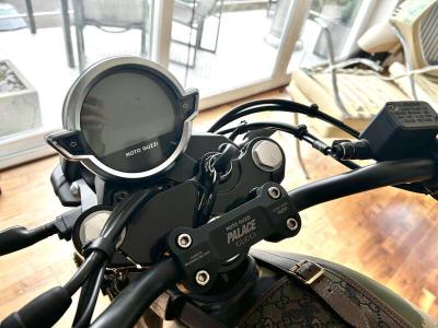 2023 Moto Guzzi V7 GUCCI PALACE