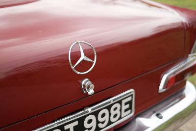 1967 Mercedes - Benz 220B Fintail