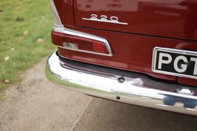 1967 Mercedes - Benz 220B Fintail