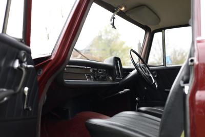 1967 Mercedes - Benz 220B Fintail