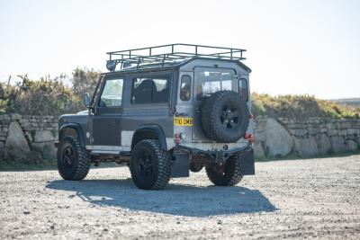2001 Land Rover Defender 90 Tomb Raider