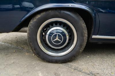 1968 Mercedes - Benz 280 SEL