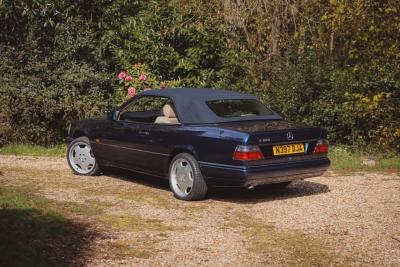 1995 Mercedes - Benz E220 Cabriolet