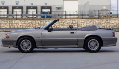 1990 Ford Mustang