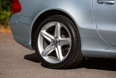 2003 Mercedes - Benz SL500 R230