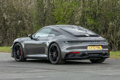2022 Porsche 911 CARRERA GTS