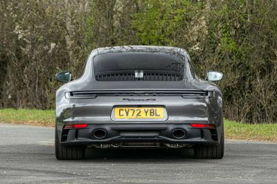 2022 Porsche 911 CARRERA GTS
