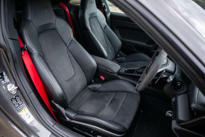 2022 Porsche 911 CARRERA GTS