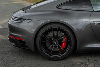 2022 Porsche 911 CARRERA GTS