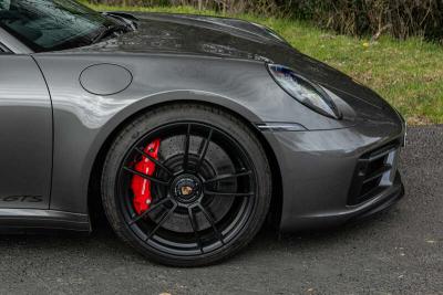 2022 Porsche 911 CARRERA GTS