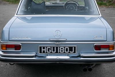 1971 Mercedes - Benz 300 SEL 6.3 RHD