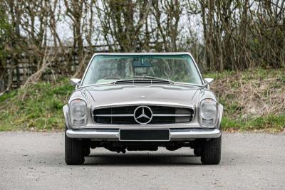 1970 Mercedes - Benz 280SL PAGODA 5 SPEED MANUAL