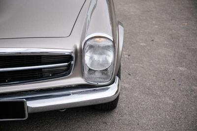 1970 Mercedes - Benz 280SL PAGODA 5 SPEED MANUAL