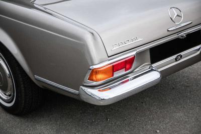 1970 Mercedes - Benz 280SL PAGODA 5 SPEED MANUAL