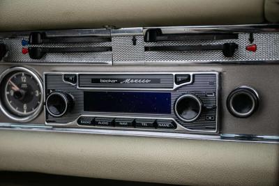 1970 Mercedes - Benz 280SL PAGODA 5 SPEED MANUAL