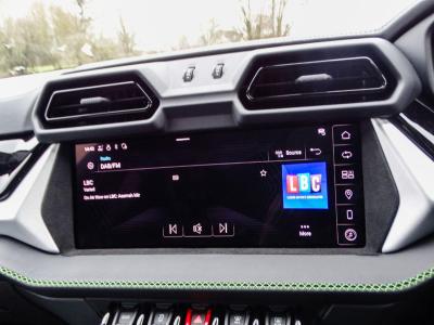 2025 Lamborghini 4.0 V8 BiTurbo 25.9kWh SE Auto 4WD Euro 6 5dr