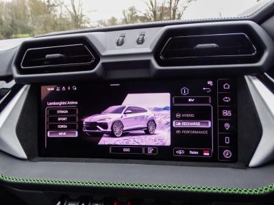 2025 Lamborghini 4.0 V8 BiTurbo 25.9kWh SE Auto 4WD Euro 6 5dr