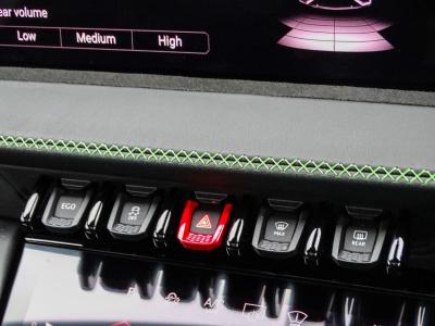 2025 Lamborghini 4.0 V8 BiTurbo 25.9kWh SE Auto 4WD Euro 6 5dr