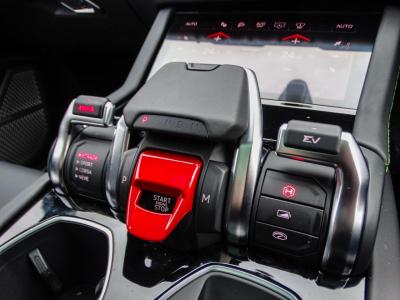 2025 Lamborghini 4.0 V8 BiTurbo 25.9kWh SE Auto 4WD Euro 6 5dr