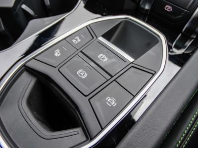 2025 Lamborghini 4.0 V8 BiTurbo 25.9kWh SE Auto 4WD Euro 6 5dr