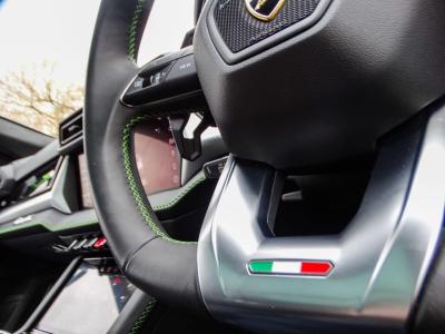 2025 Lamborghini 4.0 V8 BiTurbo 25.9kWh SE Auto 4WD Euro 6 5dr