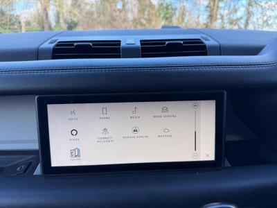 2021 Land Rover 3.0 D300 MHEV HSE Hard Top SUV Auto 4WD MWB Euro 6 (s/s) 5dr