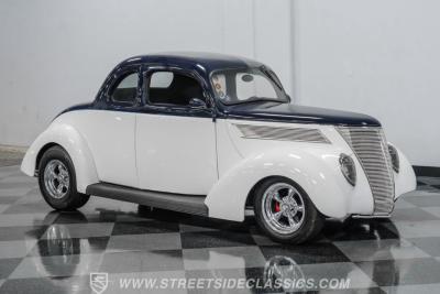 1937 Ford 5-Window Coupe Streetrod