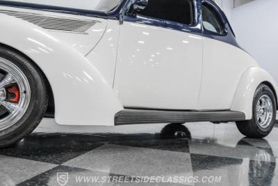 1937 Ford 5-Window Coupe Streetrod
