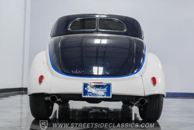 1937 Ford 5-Window Coupe Streetrod