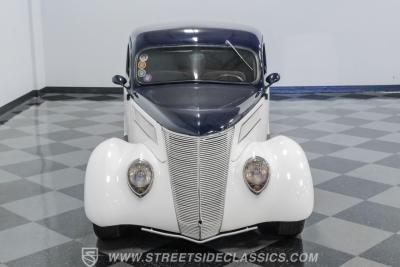 1937 Ford 5-Window Coupe Streetrod