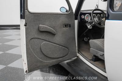 1937 Ford 5-Window Coupe Streetrod