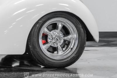 1937 Ford 5-Window Coupe Streetrod