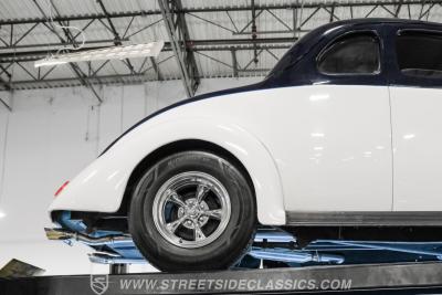 1937 Ford 5-Window Coupe Streetrod