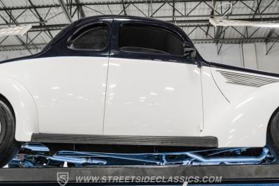 1937 Ford 5-Window Coupe Streetrod