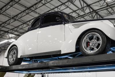 1937 Ford 5-Window Coupe Streetrod