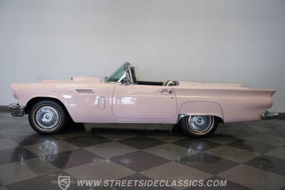 1957 Ford Thunderbird