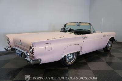 1957 Ford Thunderbird