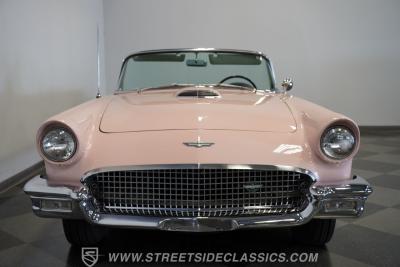 1957 Ford Thunderbird