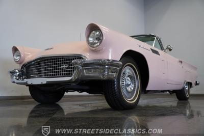 1957 Ford Thunderbird