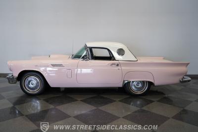 1957 Ford Thunderbird