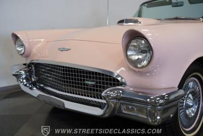 1957 Ford Thunderbird