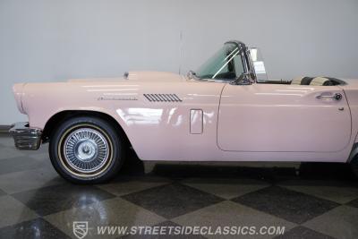 1957 Ford Thunderbird
