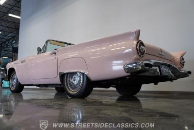 1957 Ford Thunderbird