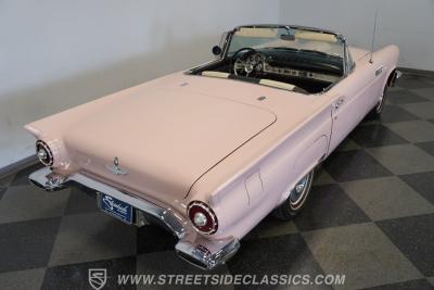 1957 Ford Thunderbird