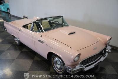 1957 Ford Thunderbird