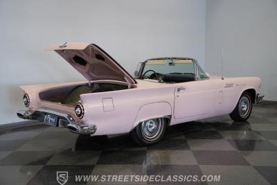 1957 Ford Thunderbird